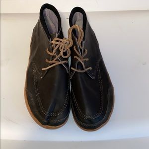 Men’s Olukai sneakers